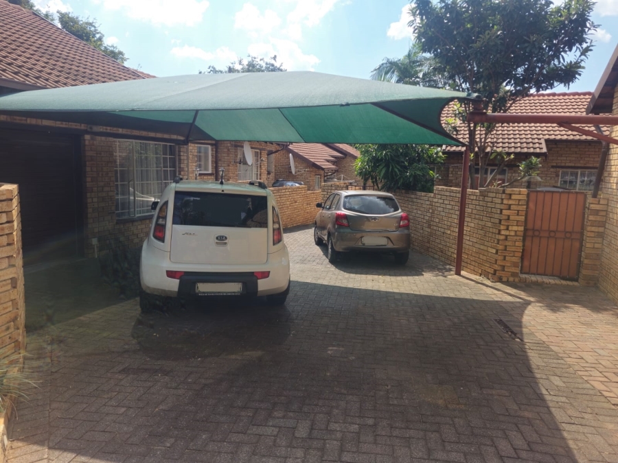 4 Bedroom Property for Sale in Safari Gardens North West